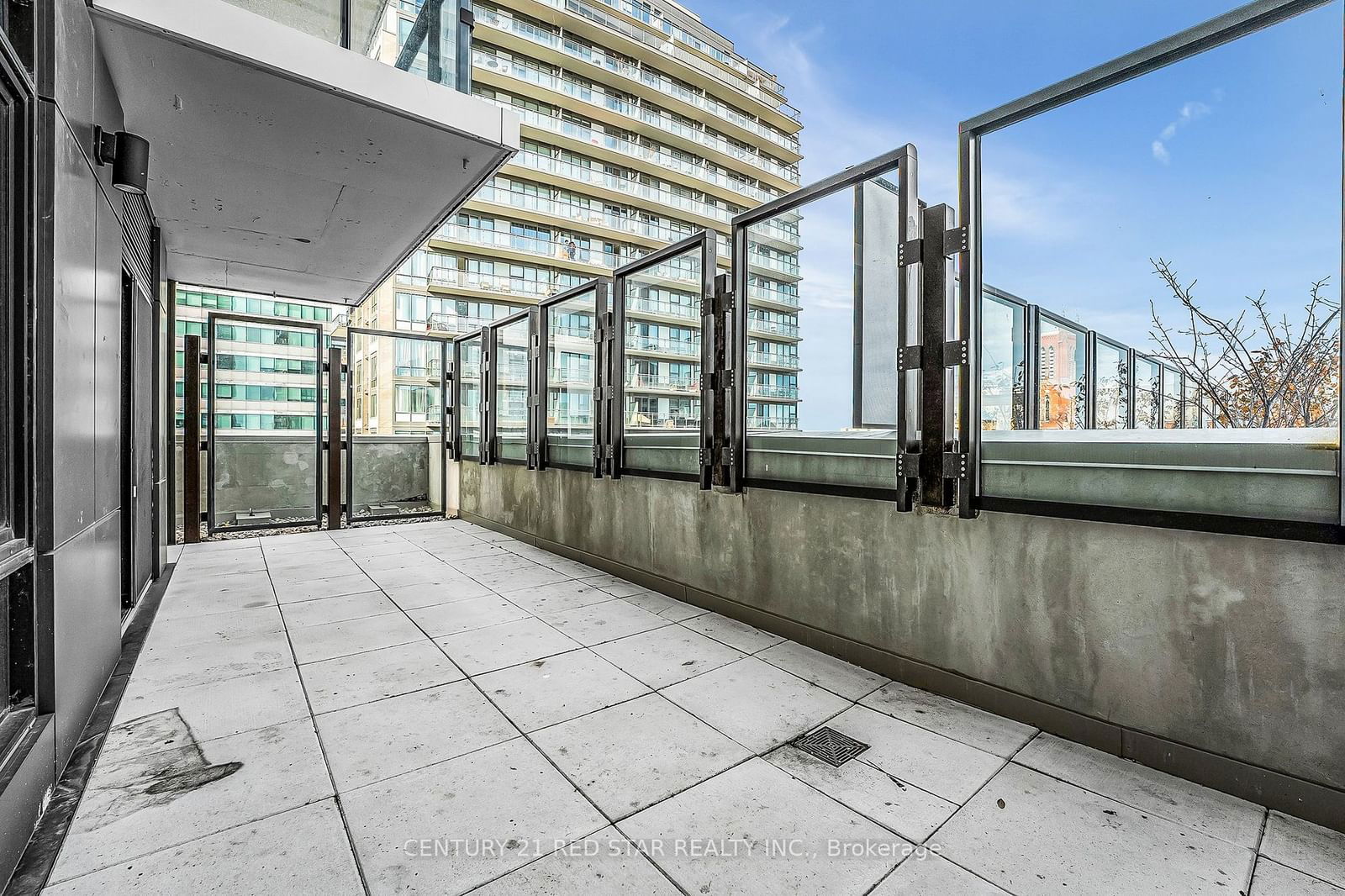 55 Duke St W, unit 502 for sale