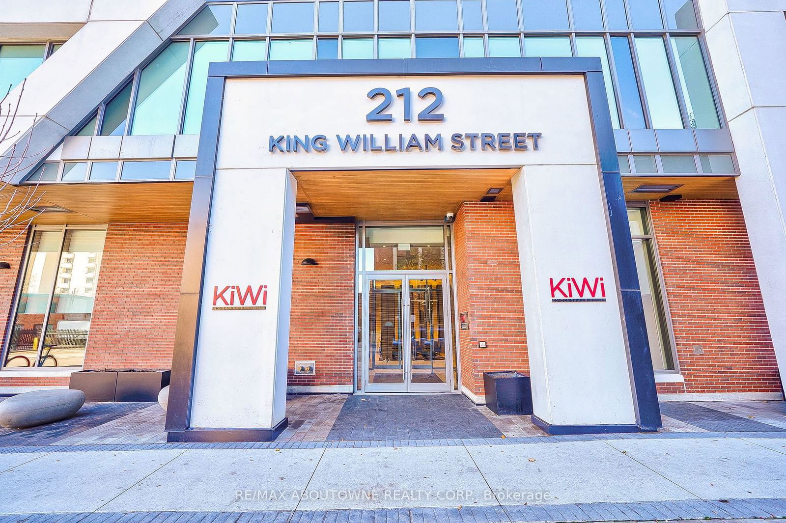 212 King William St, unit 1207 for sale