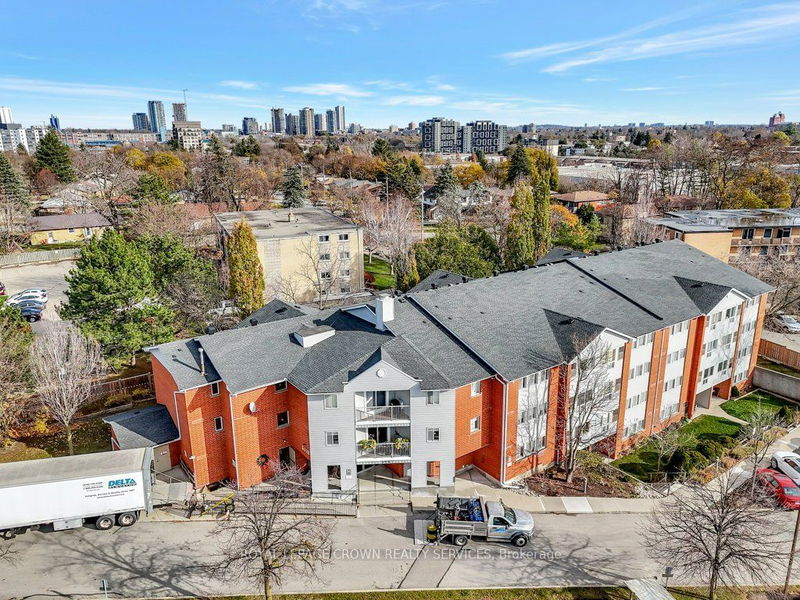 500 Westmount Rd W, unit 404 for sale