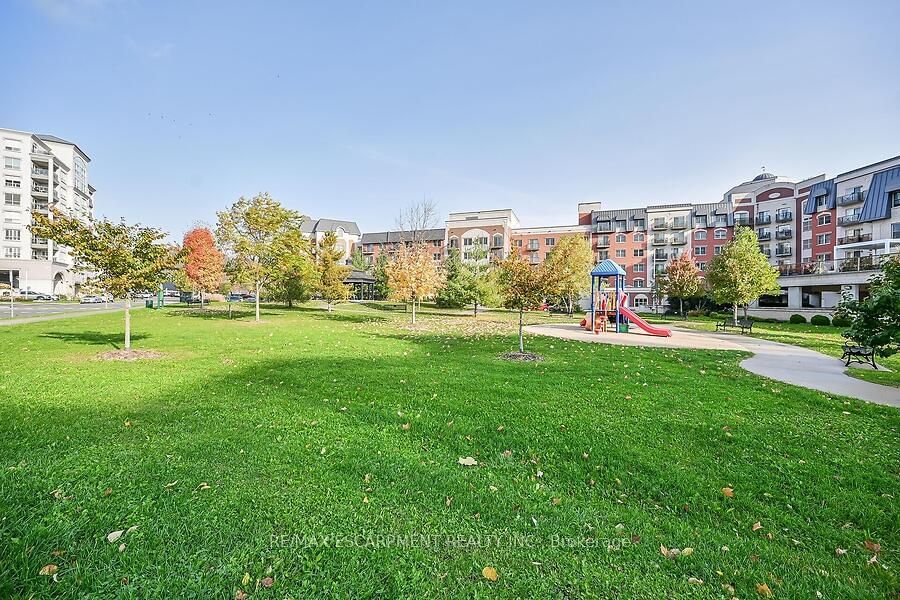 Spencer Creek Village Condos, Hamilton, Toronto