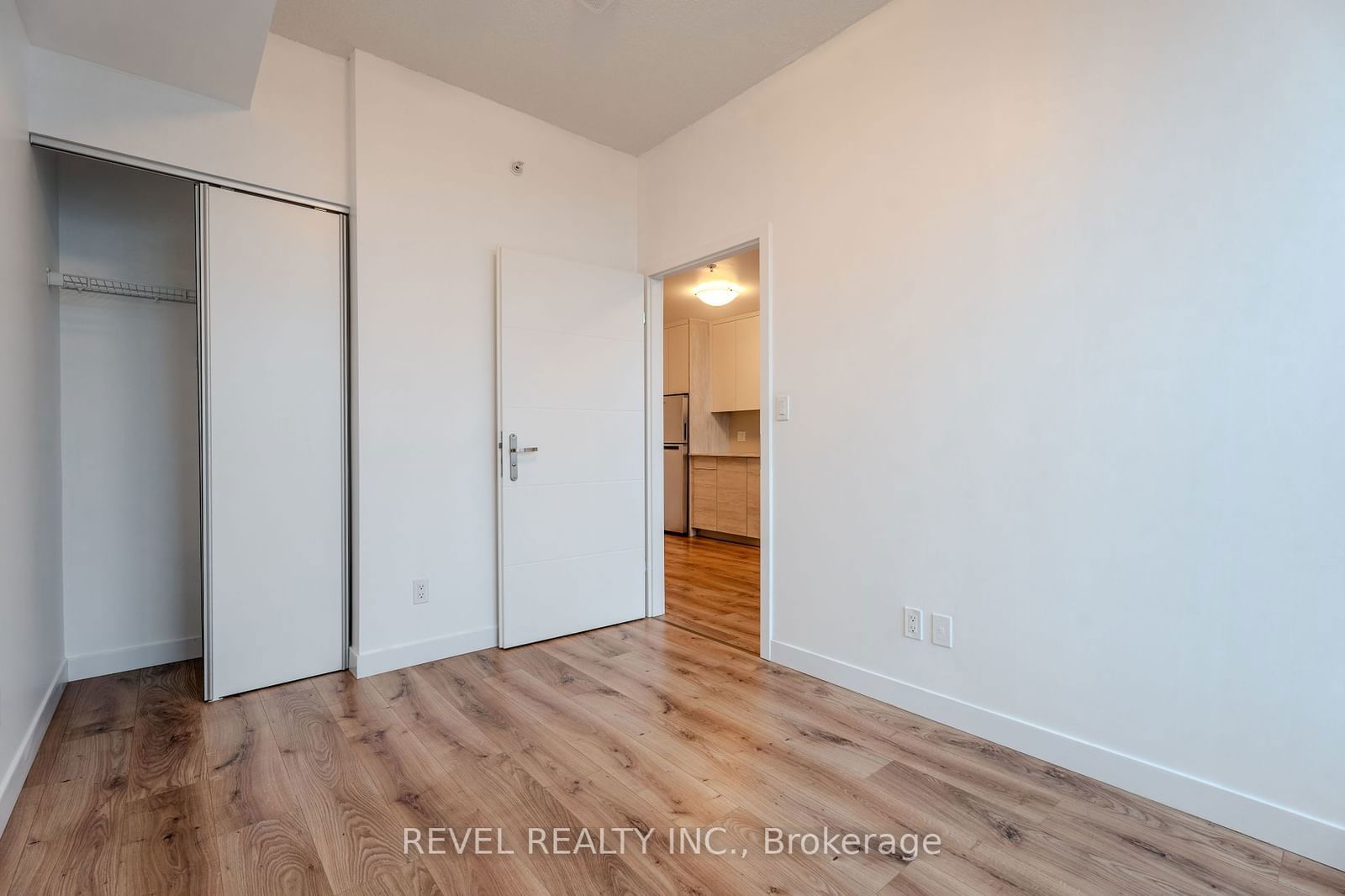 60 Frederick St, unit 2208 for rent