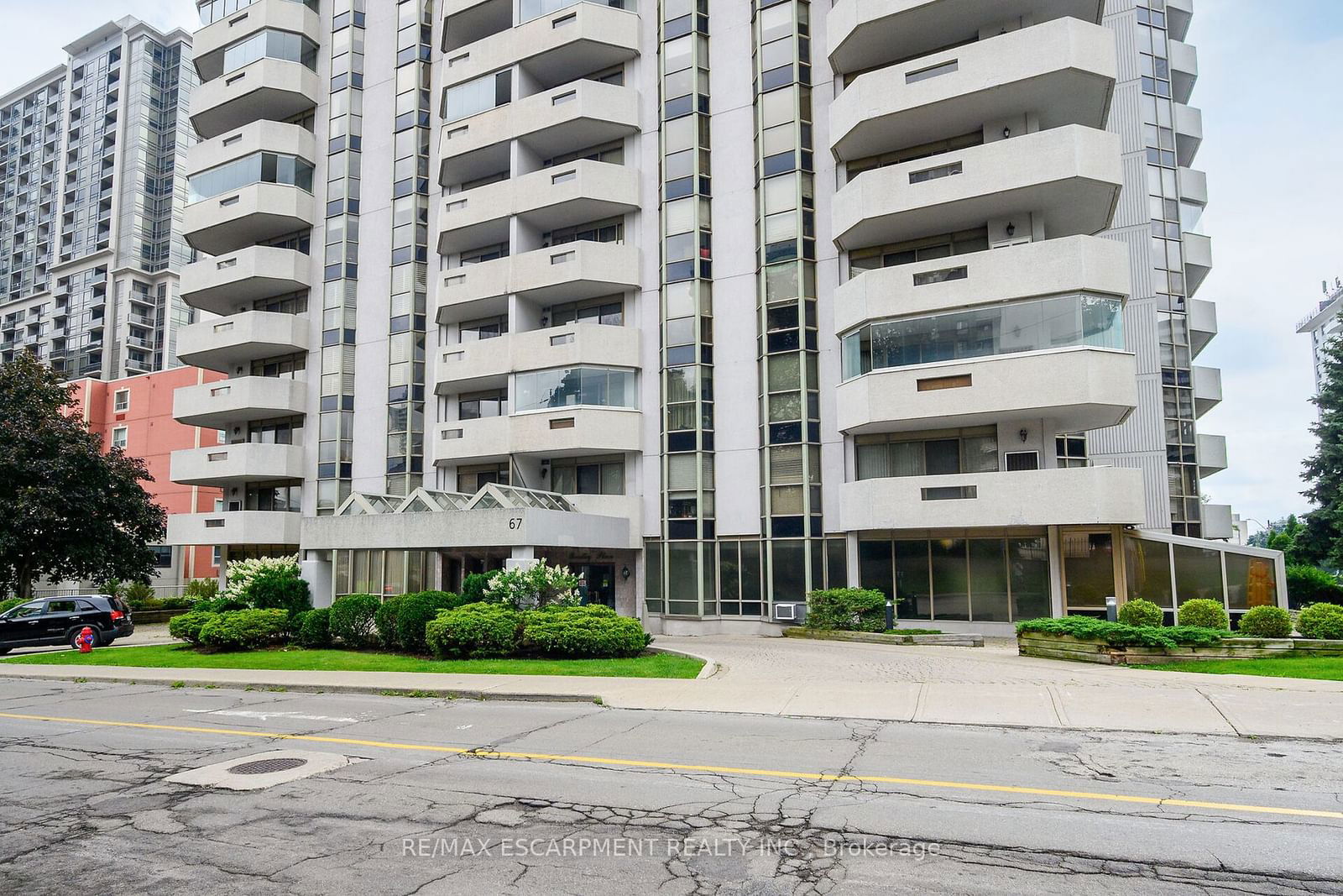 67 Caroline St S, unit 1801 for rent