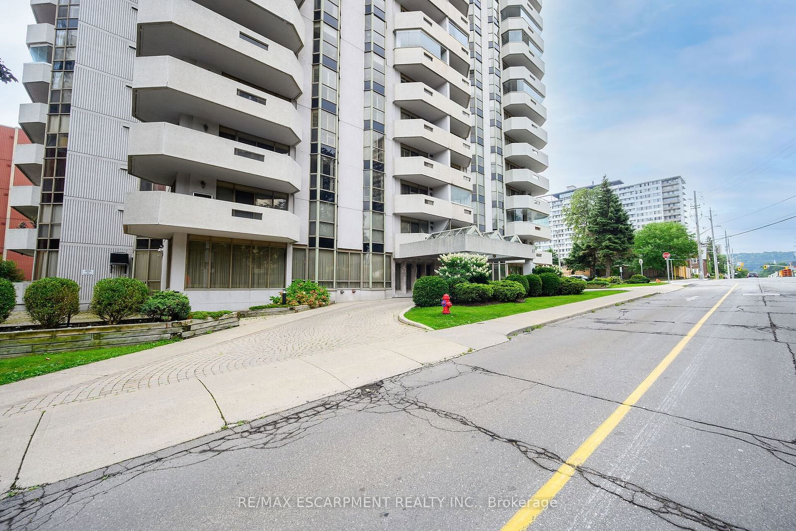 67 Caroline St S, unit 1801 for rent