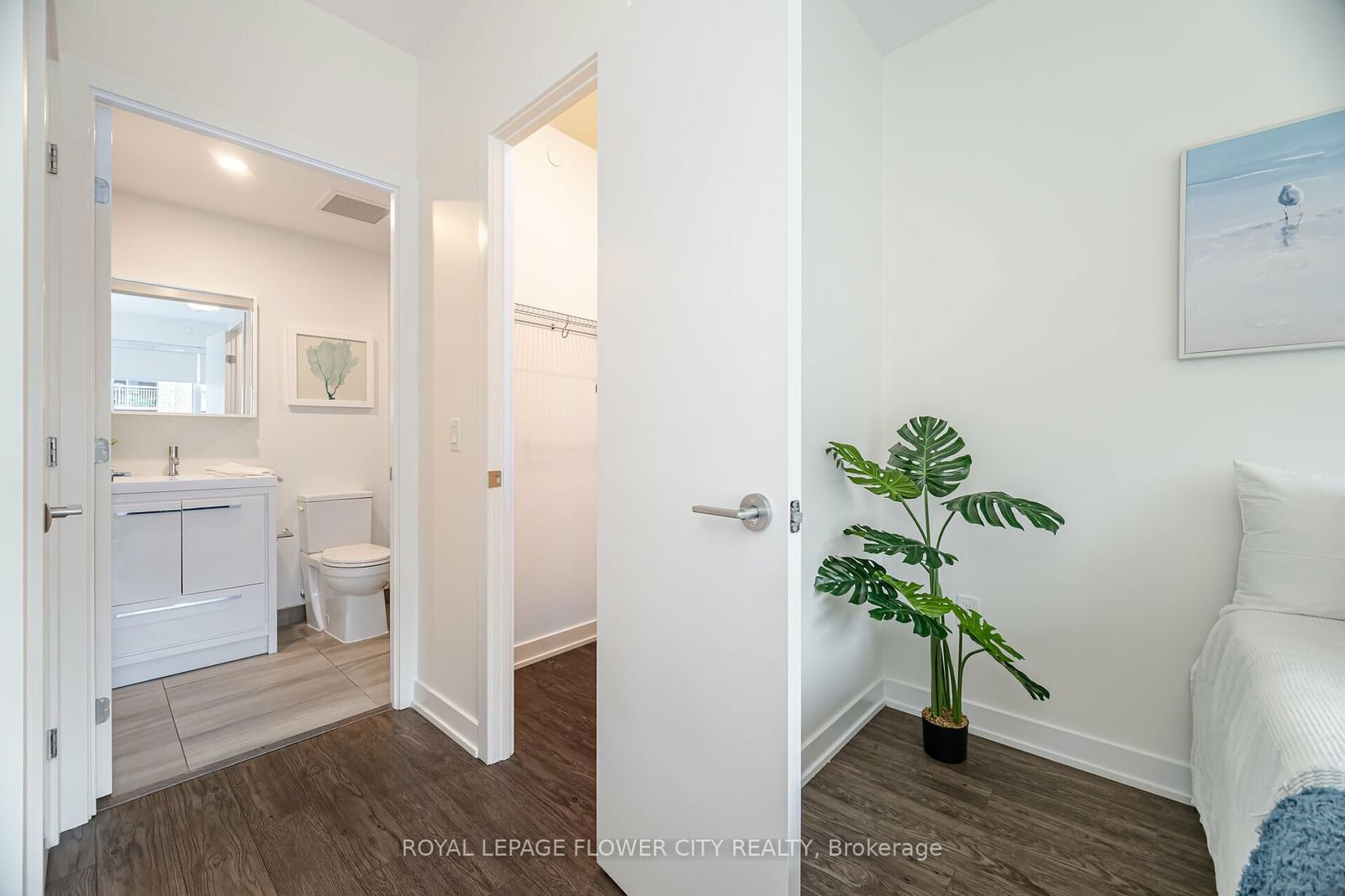 212 King William St, unit 604 for rent