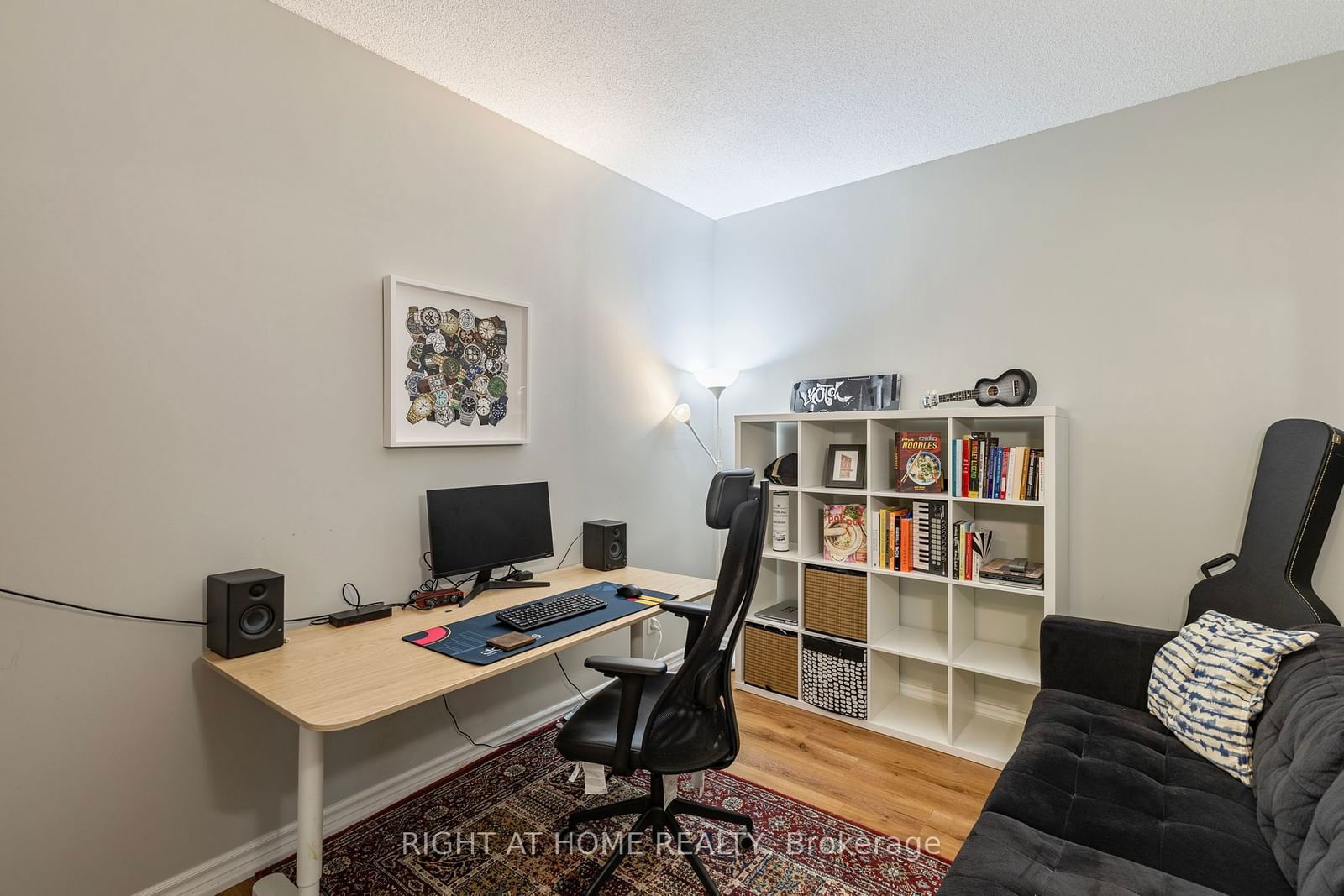 135 James St S, unit 411 for rent