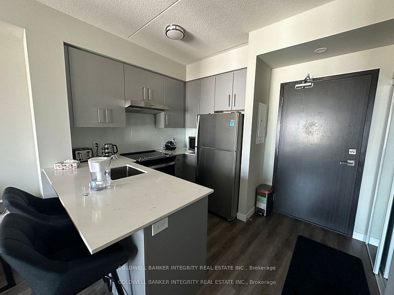 15 Queen St S, unit 1508 for rent