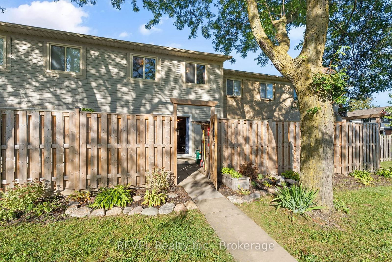 65 Dorchester Boulevard, St. Catharines, Toronto