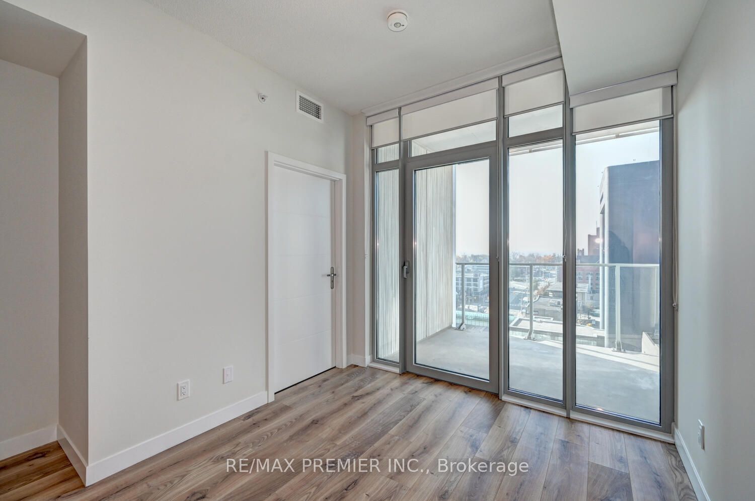 60 Frederick St, unit 813 for rent