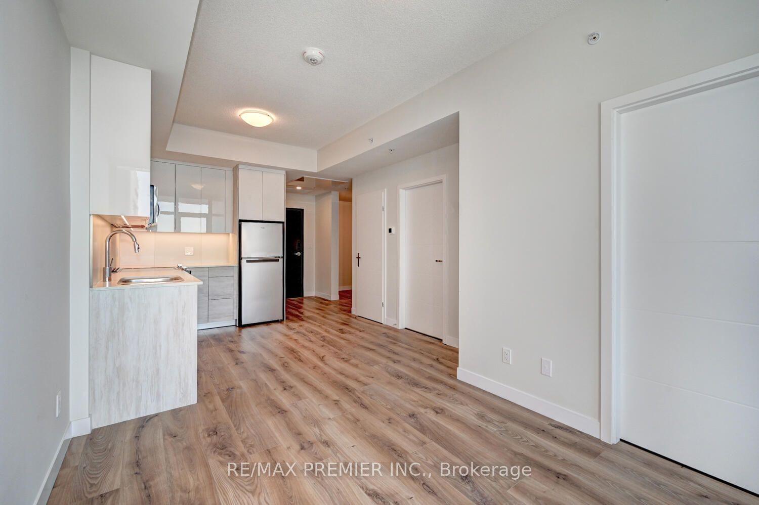 60 Frederick St, unit 813 for rent