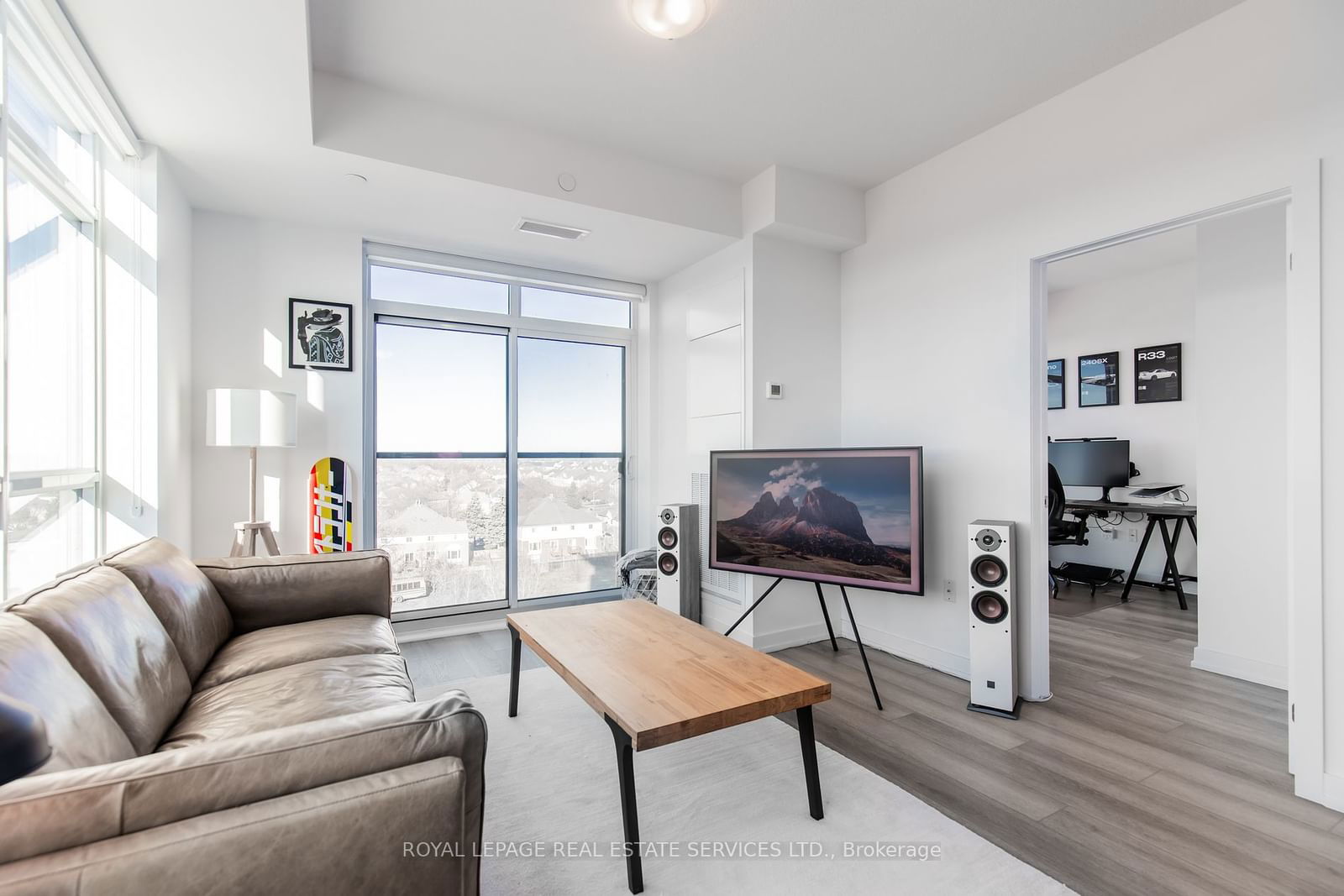 450 Dundas St E, unit 702 for sale