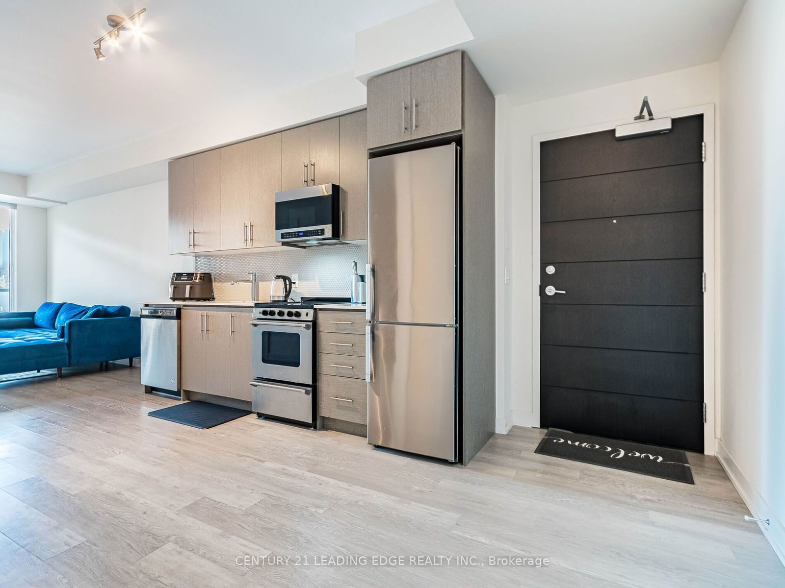 212 King William St, unit 402 for rent