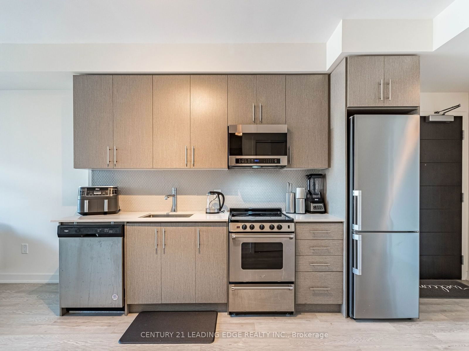 212 King William St, unit 402 for rent