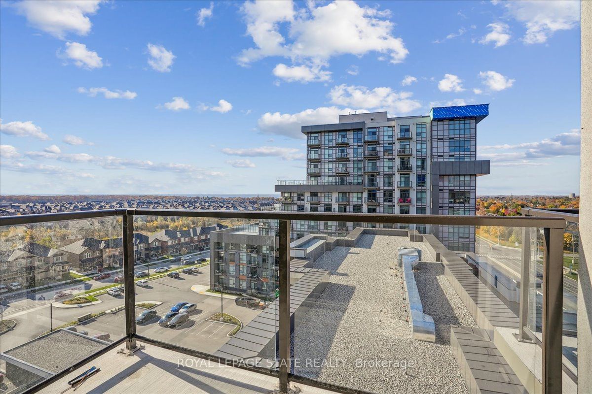 460 Dundas St E, unit 815 for rent