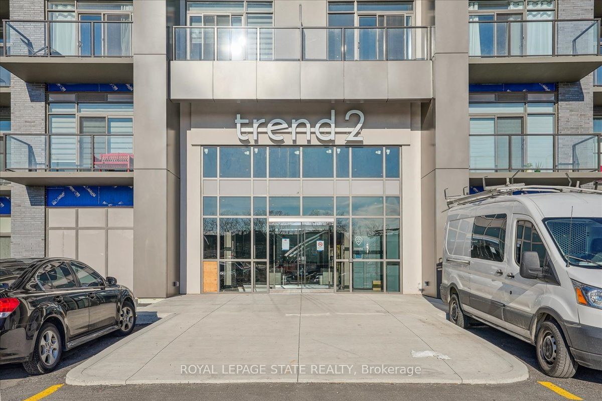 460 Dundas St E, unit 815 for rent