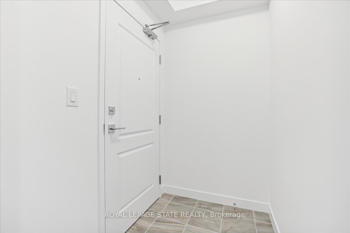 460 Dundas St E, unit 815 for rent