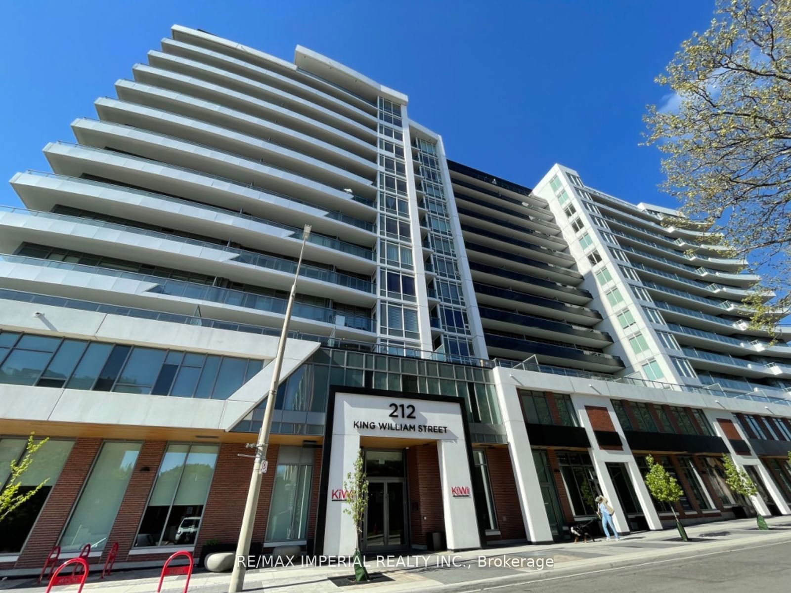 212 King William St, unit 908 for sale