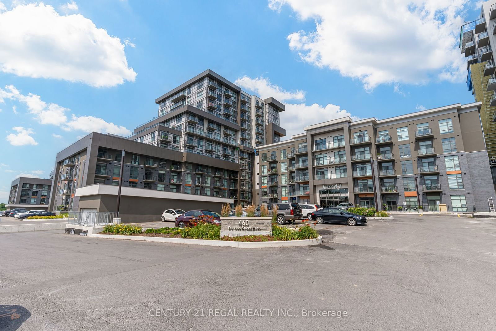 460 Dundas St E, unit 702 for sale