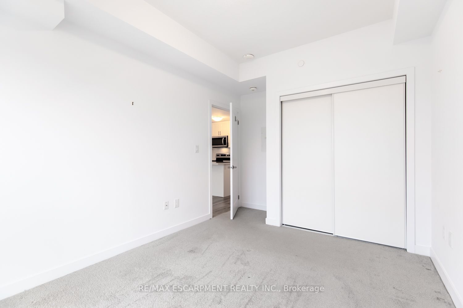 450 Dundas St, unit 407 for sale