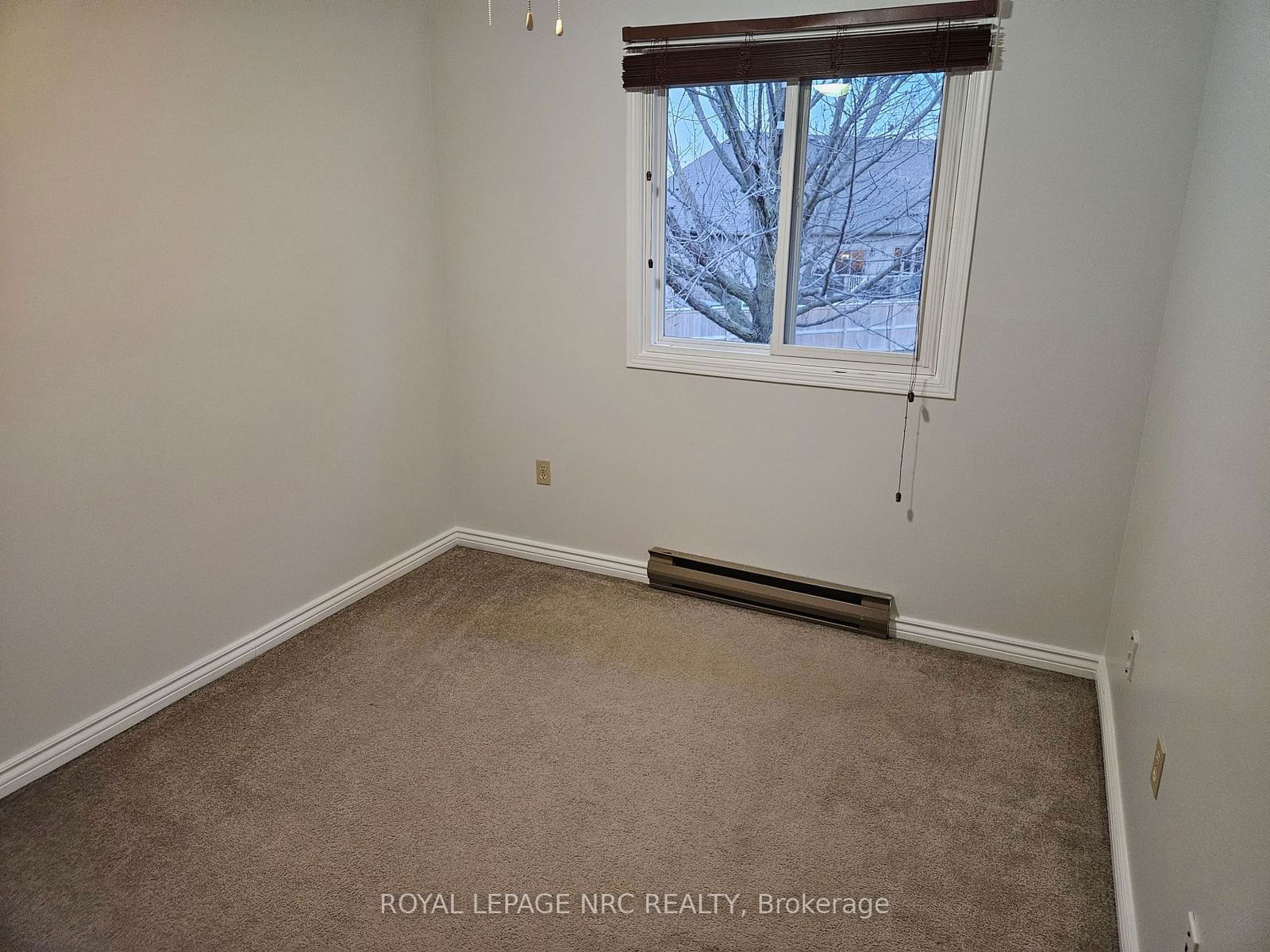 65 Dorchester Blvd, unit 44 for rent