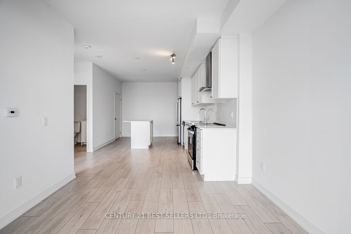 55 Duke St W, unit 2205 for rent