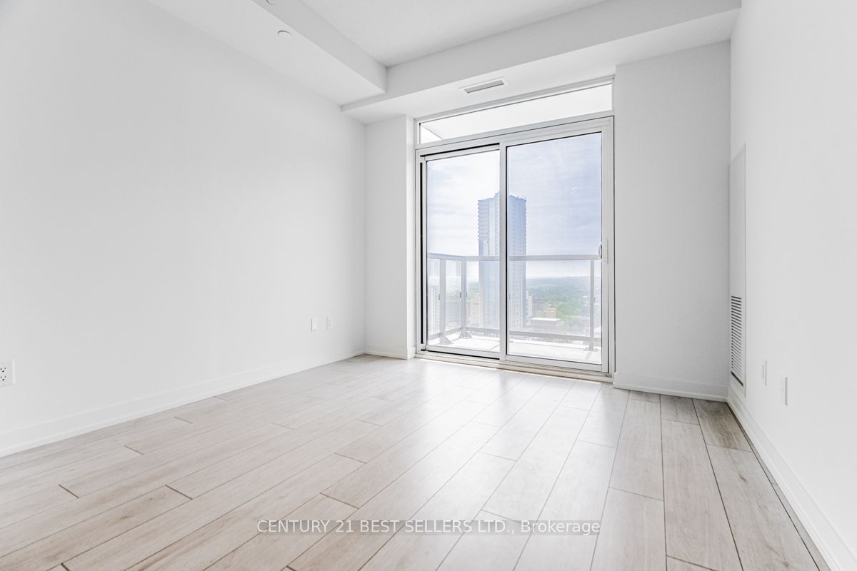 55 Duke St W, unit 2205 for rent