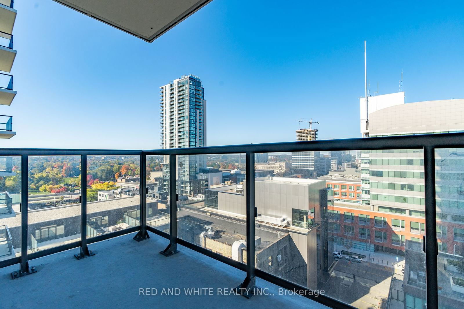 55 DUKE St W, unit 901 for sale