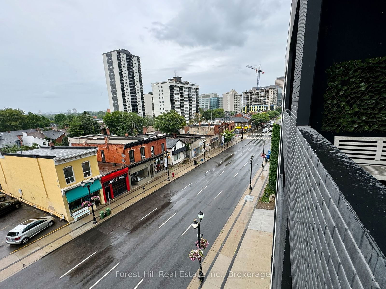 15 QUEEN St S, unit 402 for rent