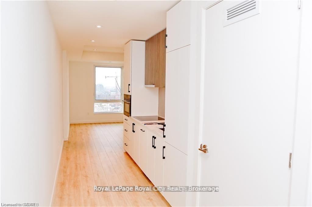 741 KING St W, unit 1204 for rent