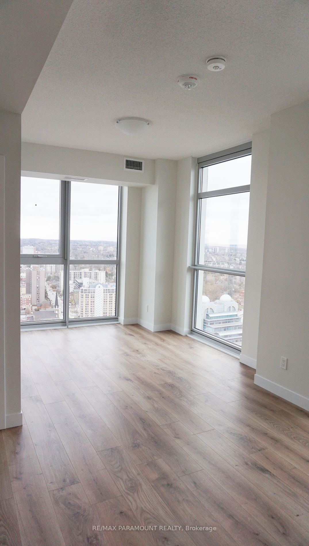 60 Frederick St, unit 2909 for rent