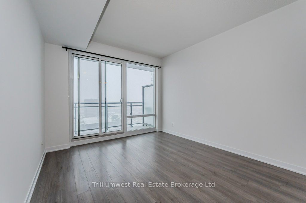 85 Duke St W, unit 1304 for rent