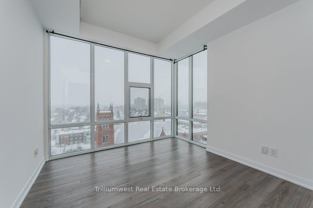 85 Duke St W, unit 1304 for rent