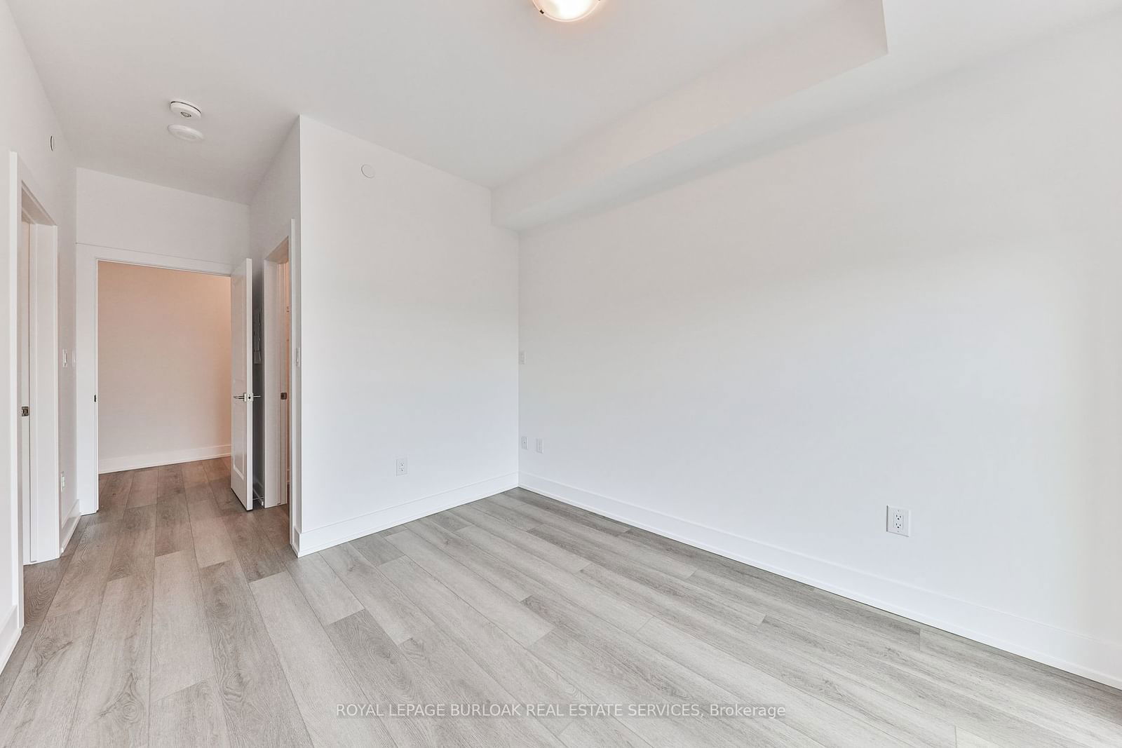 460 Dundas St E, unit 705 for rent