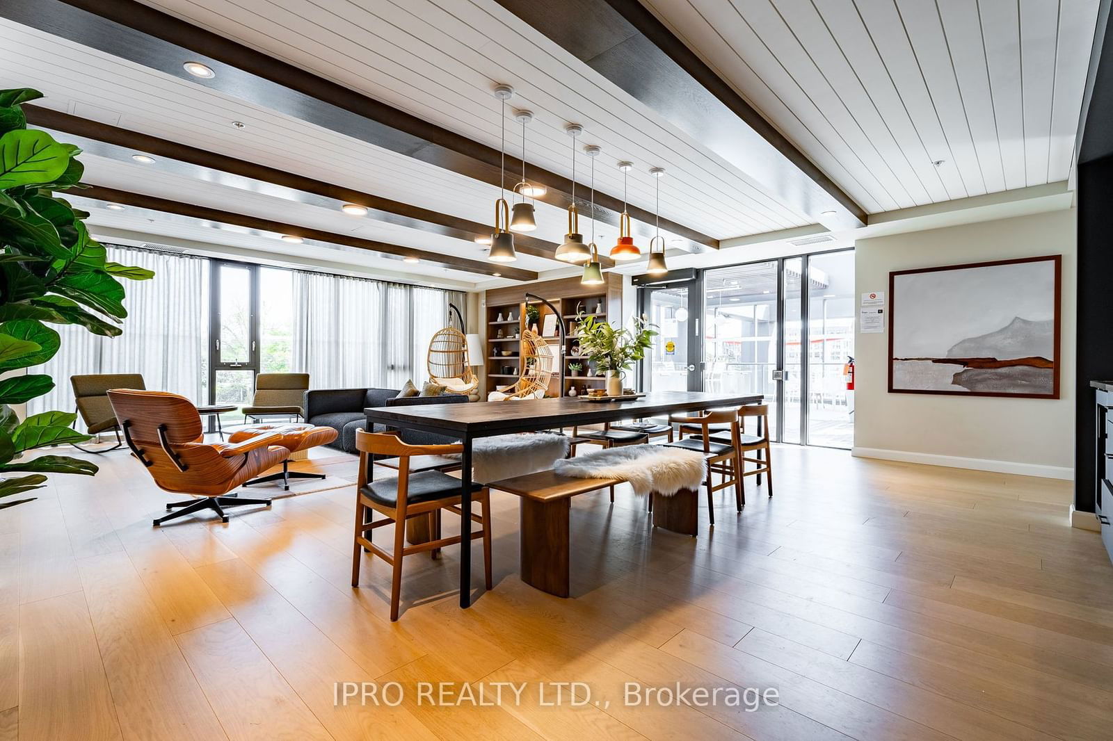 741 King St W, unit 509 for sale