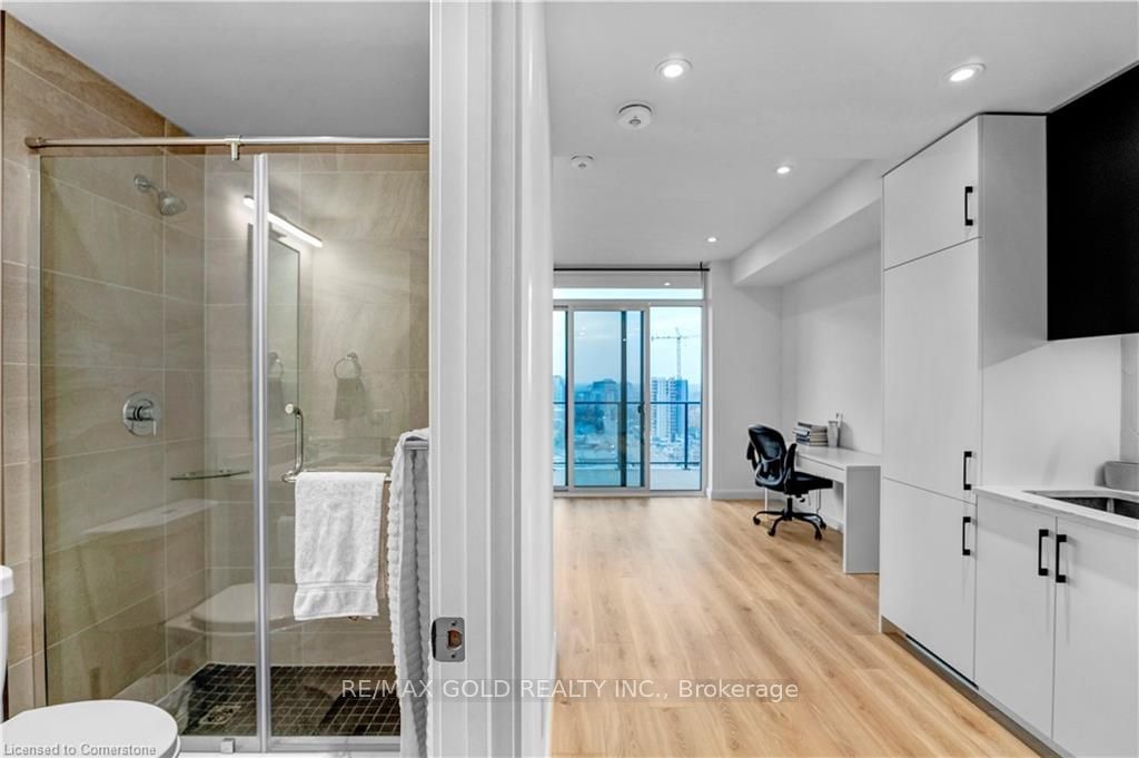 741 King St W, unit 1509 for sale