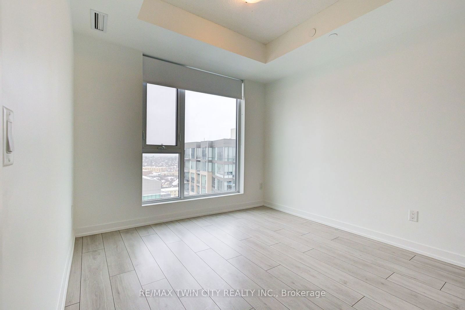 55 Duke St W, unit 1701 for sale