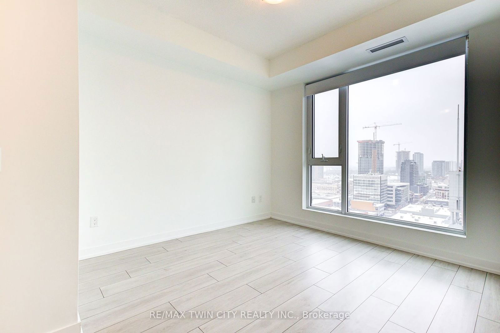 55 Duke St W, unit 1701 for sale