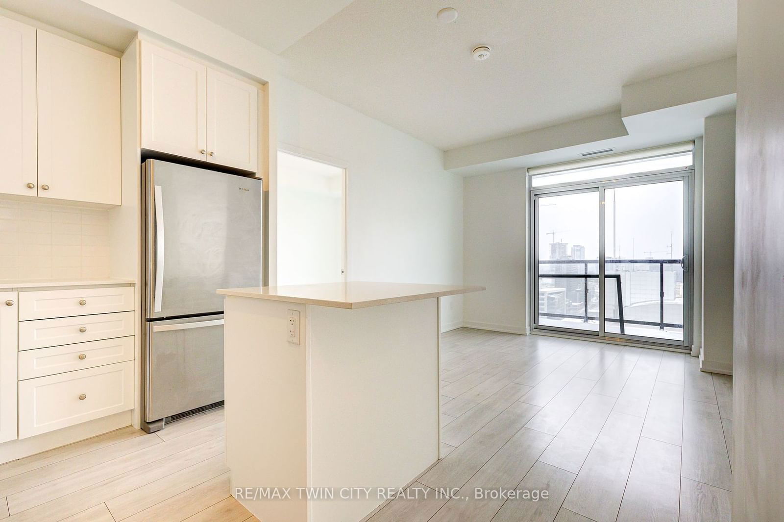 55 Duke St W, unit 1701 for sale