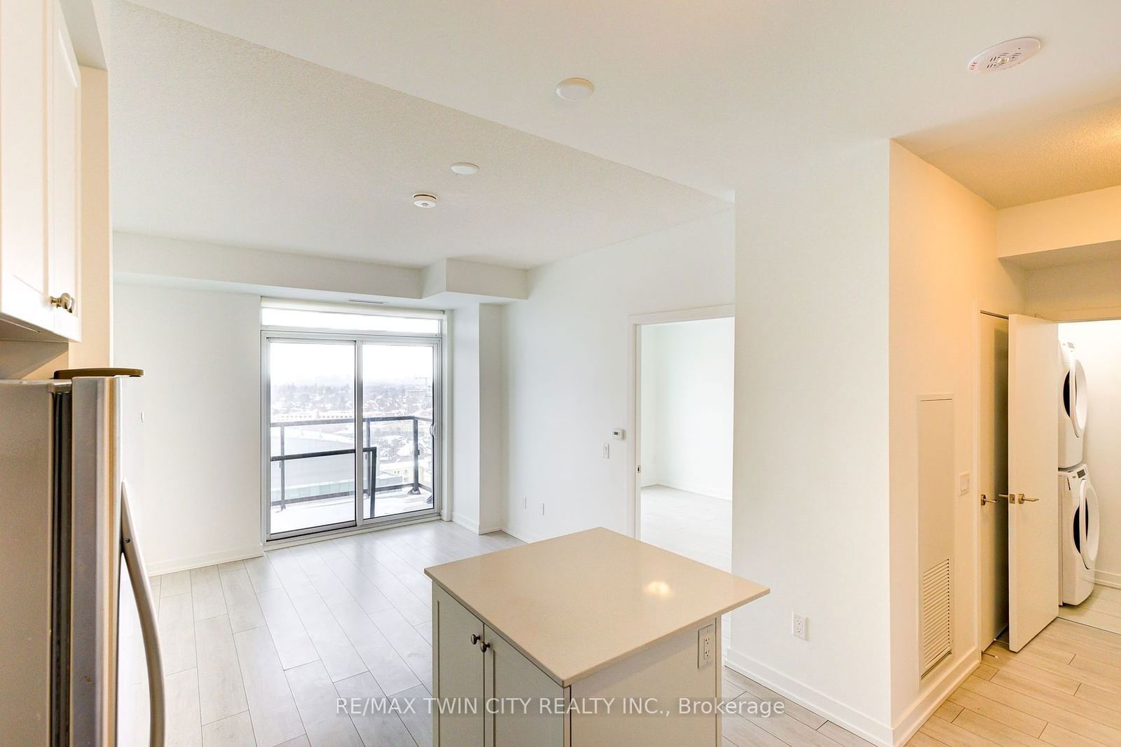 55 Duke St W, unit 1701 for sale