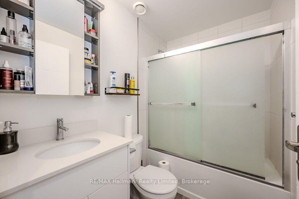 60 Frederick St, unit 2009 for rent