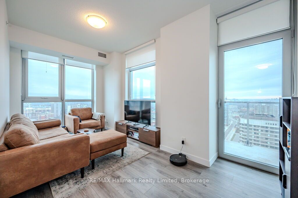 60 Frederick St, unit 2009 for rent