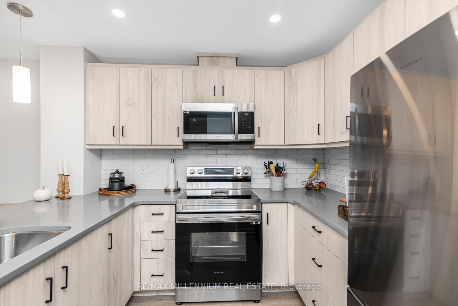 3998 Victoria Ave, unit 408 for sale