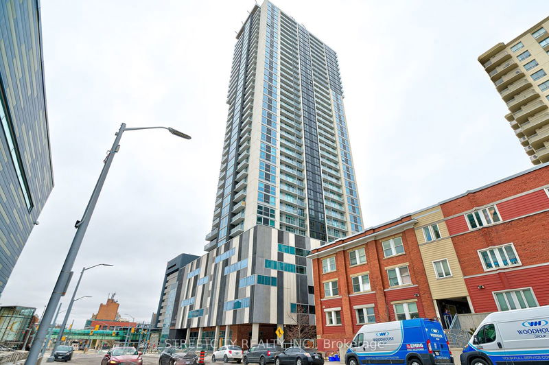 60 Frederick St, unit 1413 for rent