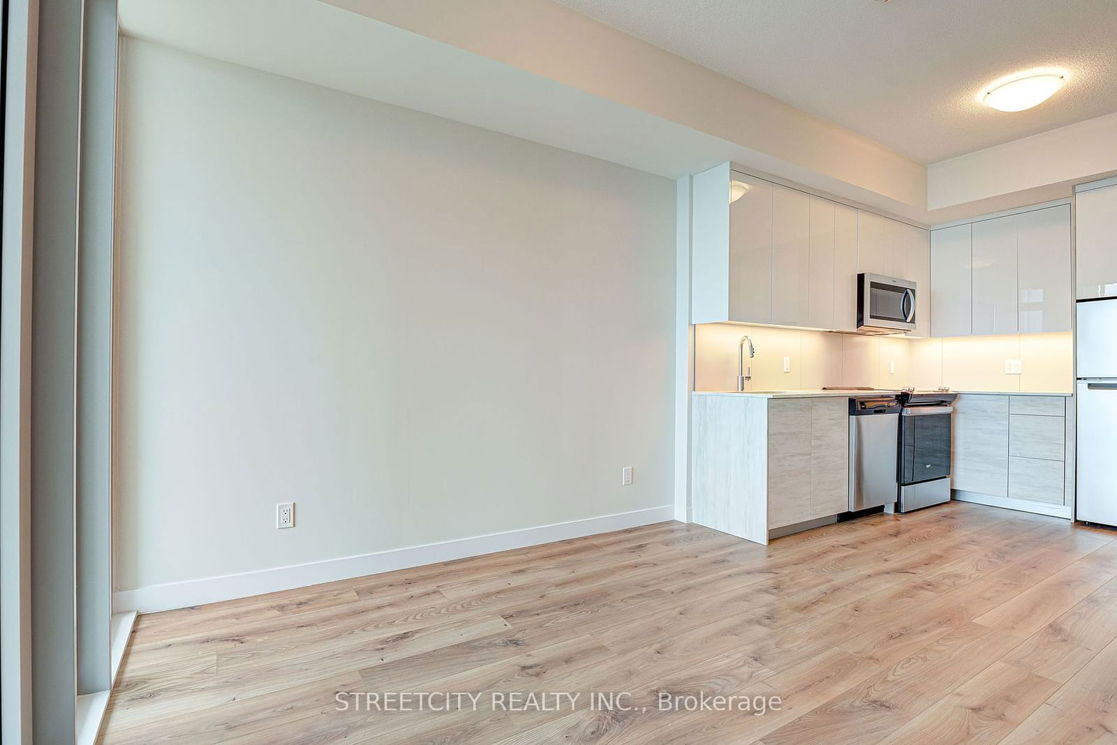 60 Frederick St, unit 1413 for rent