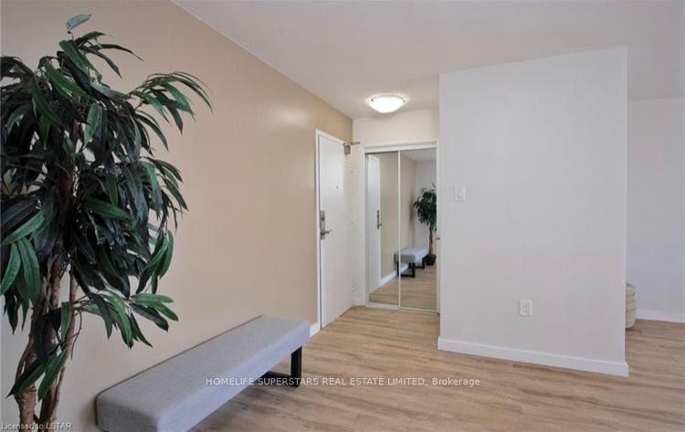 573 Mornington Ave, unit 1111 for rent