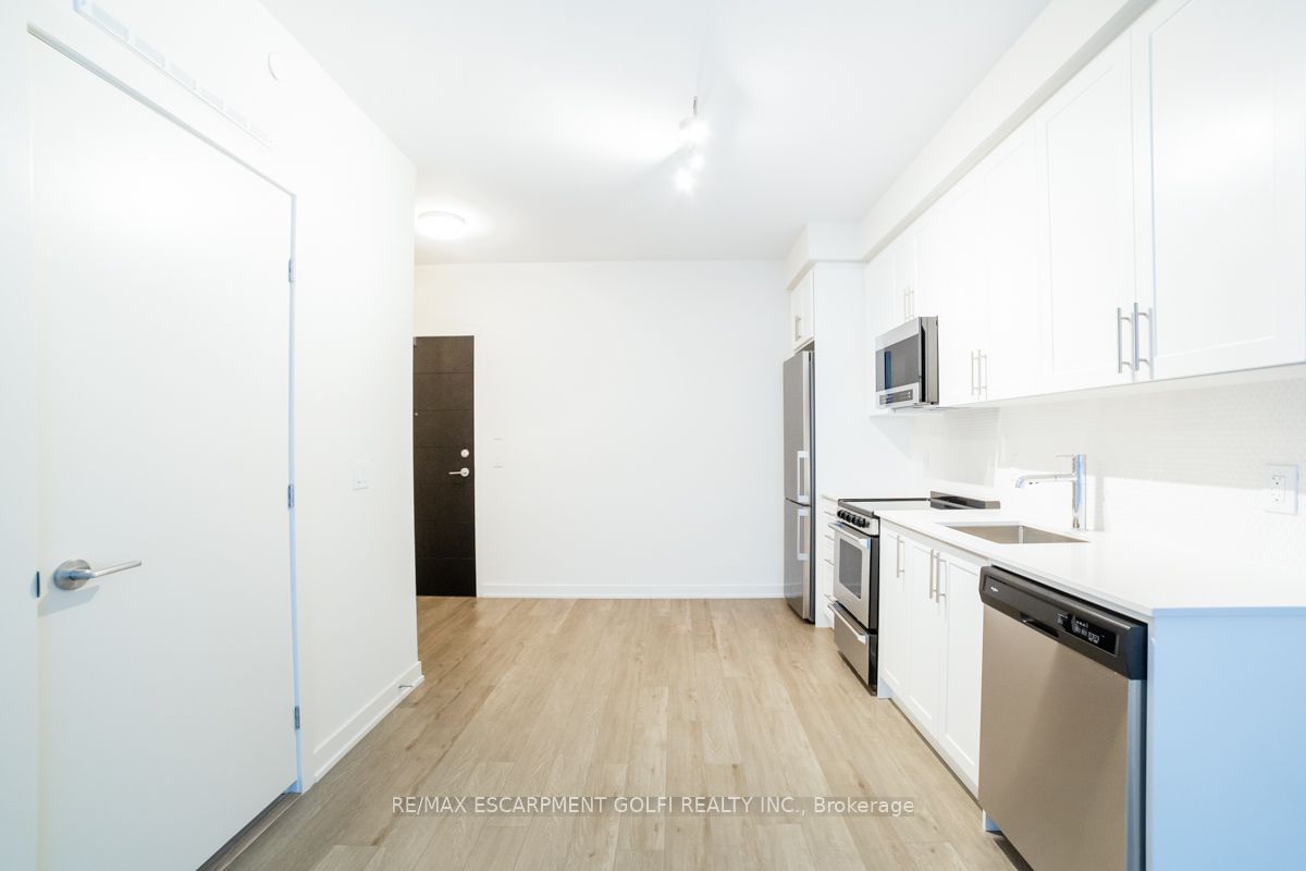 212 King William St, unit 1111 for sale