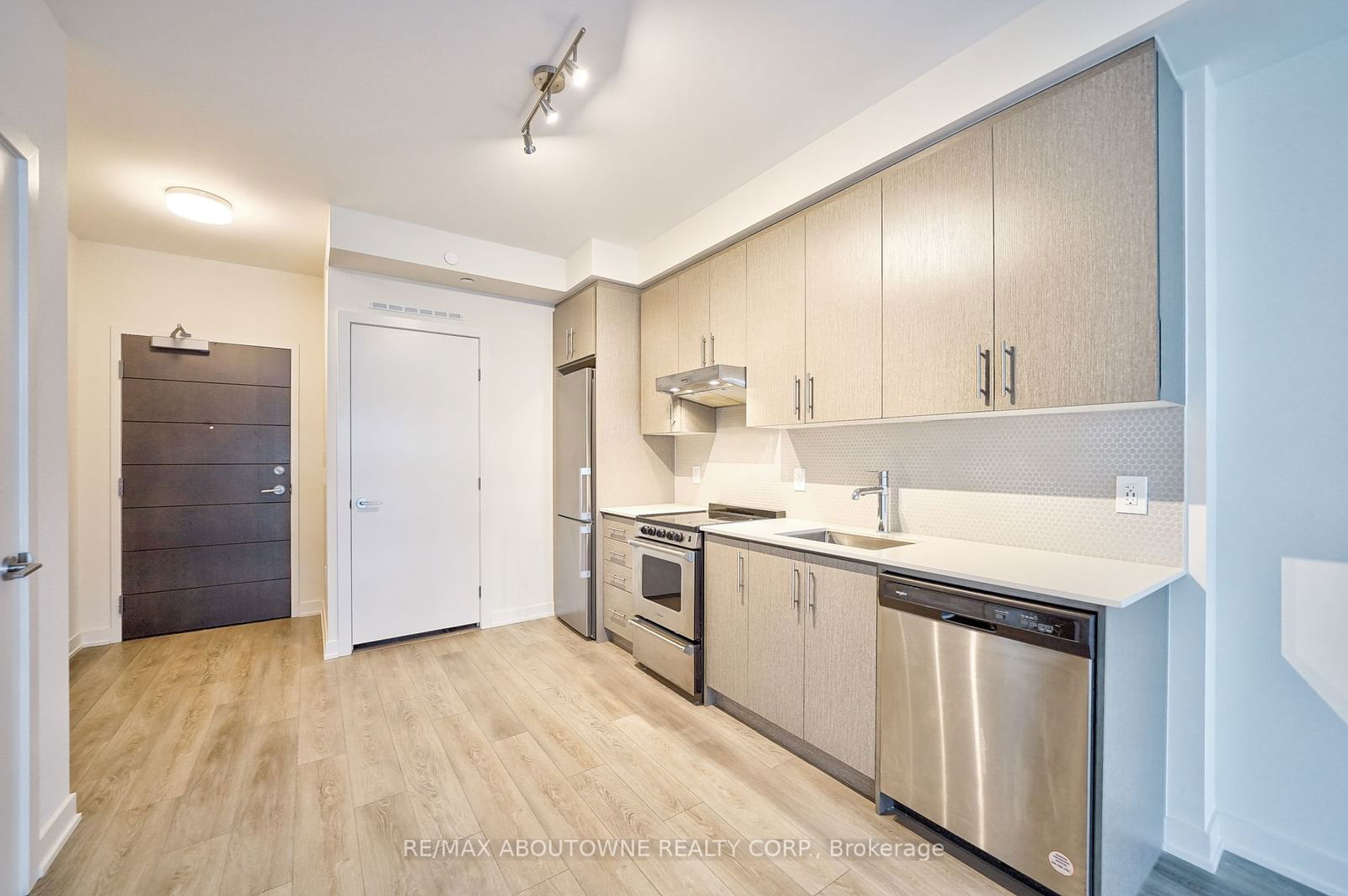 212 King William St, unit 1207 for sale