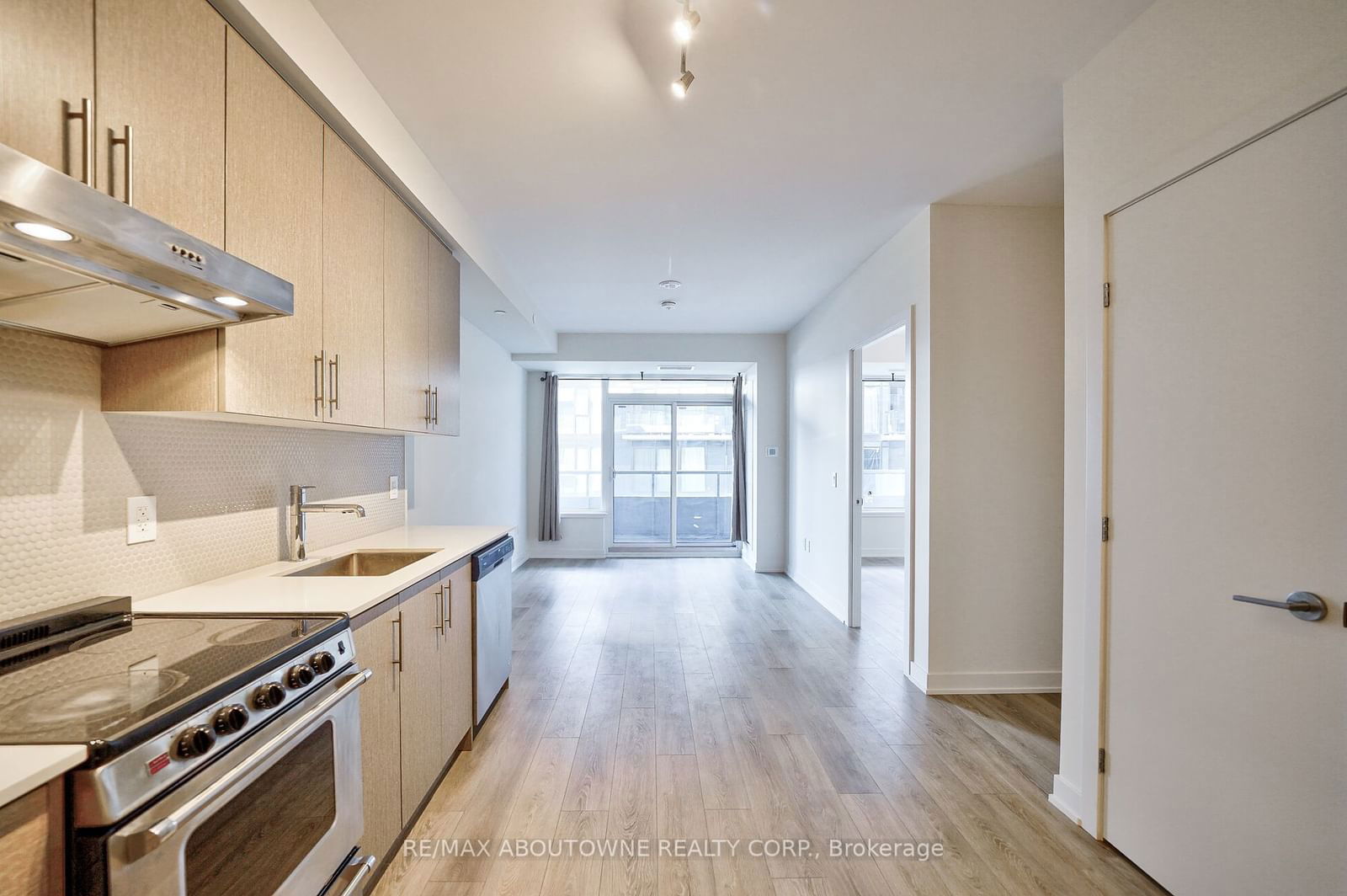 212 King William St, unit 1207 for sale