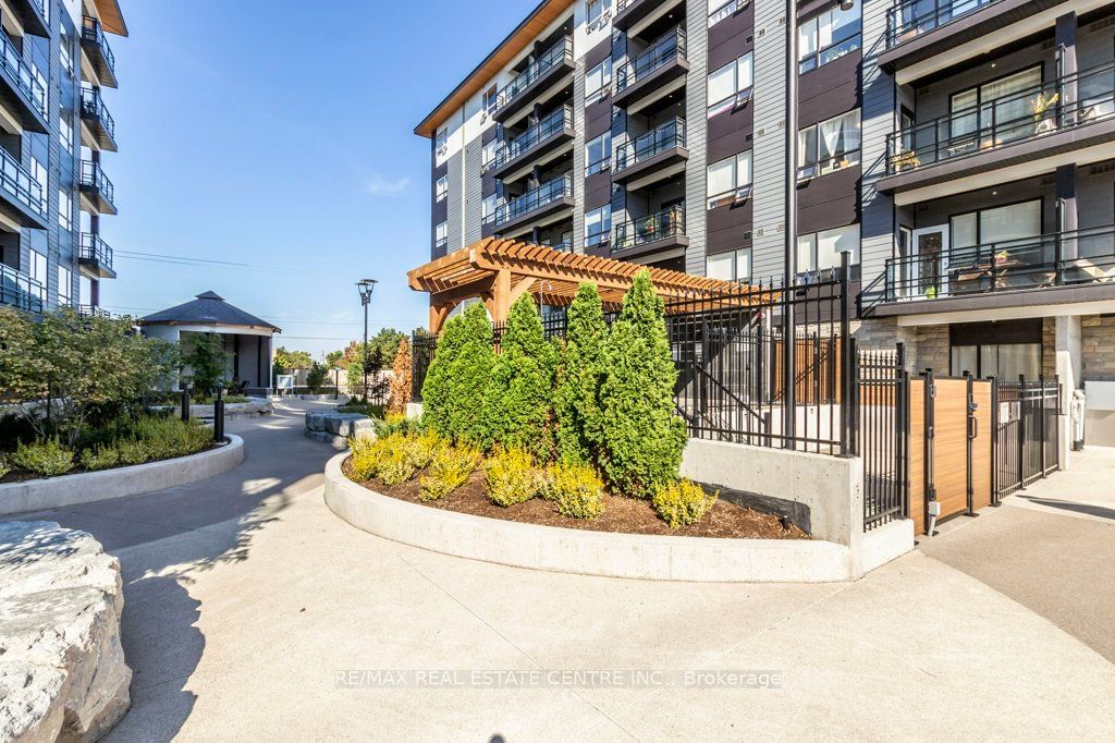 243 Northfield Dr E, unit 404 for sale