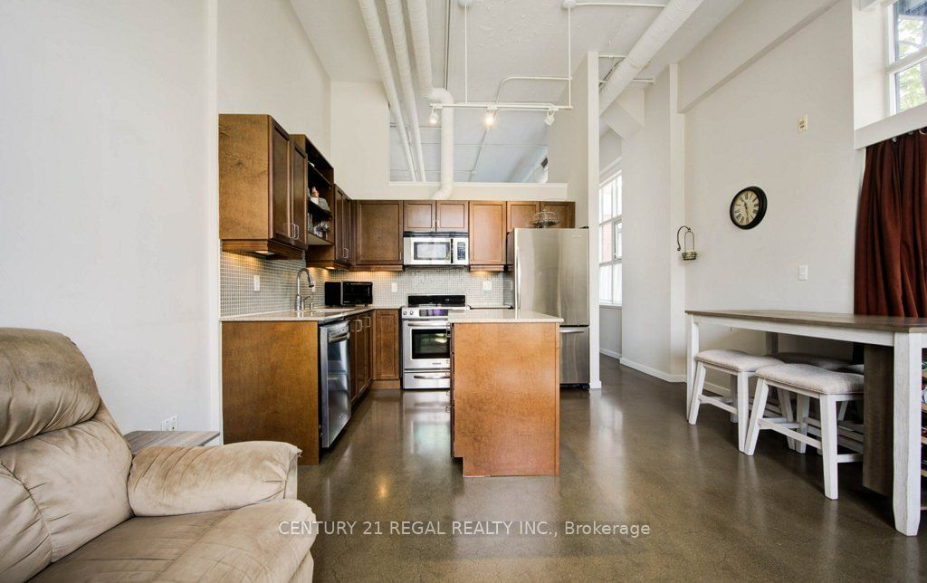 404 King St W, unit 102 for sale