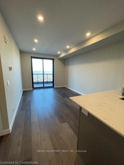 15 Queen St S, unit 2308 for rent